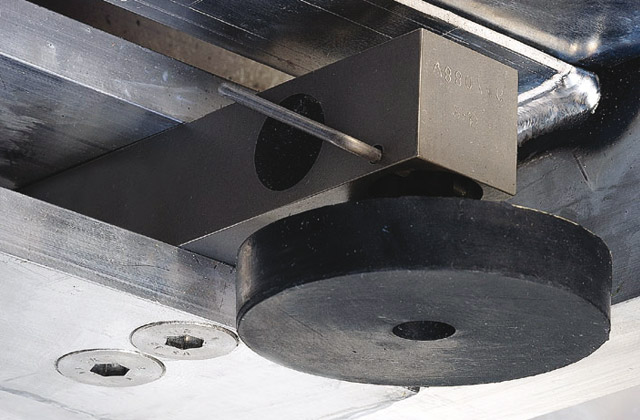 The robust stainless steel weighing beam is absolutely waterproof and dust-tight. That ensures long service life and highest functional reliability. 