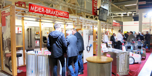 Meier-Brakenberg ist auch dieses Jahr auf den Agrarunternehmertagen in Münster vertreten. Ausgestellt wird - wie im Bild ersichtlich - die mobile Einzeltierwaage für Mastschweine, die Profi-Hochdruckreiniger für die Landwirtschaft und Porky's Pick Up.