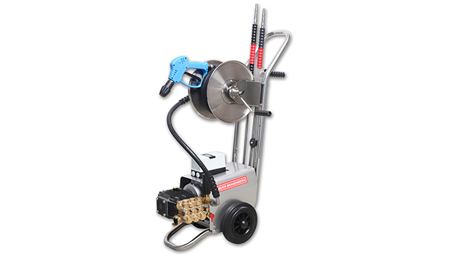 New professional high pressure cleaner MBH 900 in a particularly compact design for cleaning the yard area and machine washing.