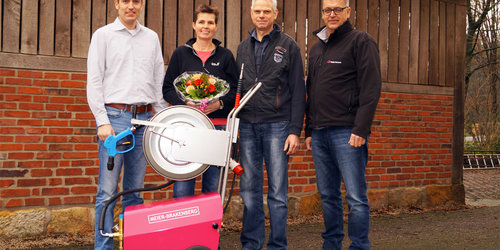 Die Gewinner der Verlosung auf der EuroTier am Stand von Topigsnorsvin dürfen sich auf den Profi-Hochdruckreiniger MBH1260 mit voller Ausstattung freuen. Dort kommt das Gerät im Sauenstall zum Einsatz.