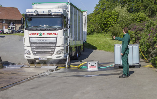 Fahrzeugdesinfektion  Fahrzeugdekontamination  Seuchenfall  Desinfektion Tierseuche  Tierseuchenschleuse