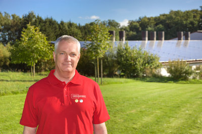 Werner Hundertmark Werner Hundertmark - Leitung Elektrotechnik Meier-Brakenberg