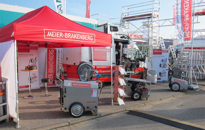 Messestand auf der NordBau in Neumünster Auf dem Messestand auf der NordBau in Neumünster erwartet Besucher von Meier-Brakenberg Profi-Reinigungstechnik, wie den Heißwasser Hochdruckreiniger MBHot1320 hier im Bild.