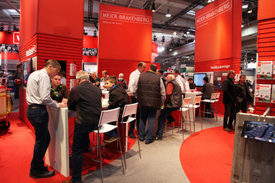 EuroTier 2016 - Hannover Besucher von Meier-Brakenberg durften sich diesen November zur EuroTier 2016 auf den neu gestalteten Messestand freuen. Die neuen Sitzmöglichkeiten boten Freiraum und einen Ruhepunkt auf der hektischen Messe.