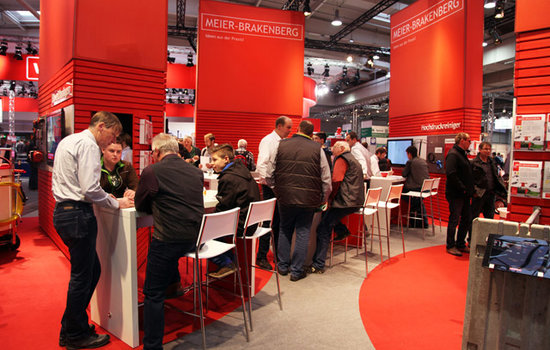 Besucher von Meier-Brakenberg durften sich diesen November zur EuroTier 2016 auf den neu gestalteten Messestand freuen. Die neuen Sitzmöglichkeiten boten Freiraum und einen Ruhepunkt auf der hektischen Messe.