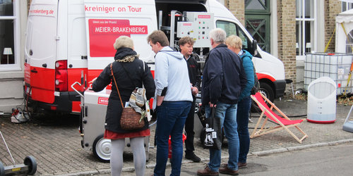 Auf der größten Baumesse in Norddeutschland